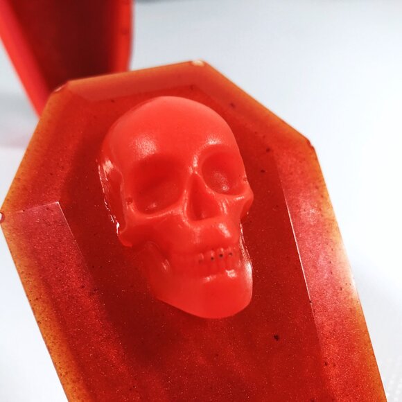 Glow In The Dark Skull Coffin Stash Jar with Lid Red Resin - Picture 7 of 11